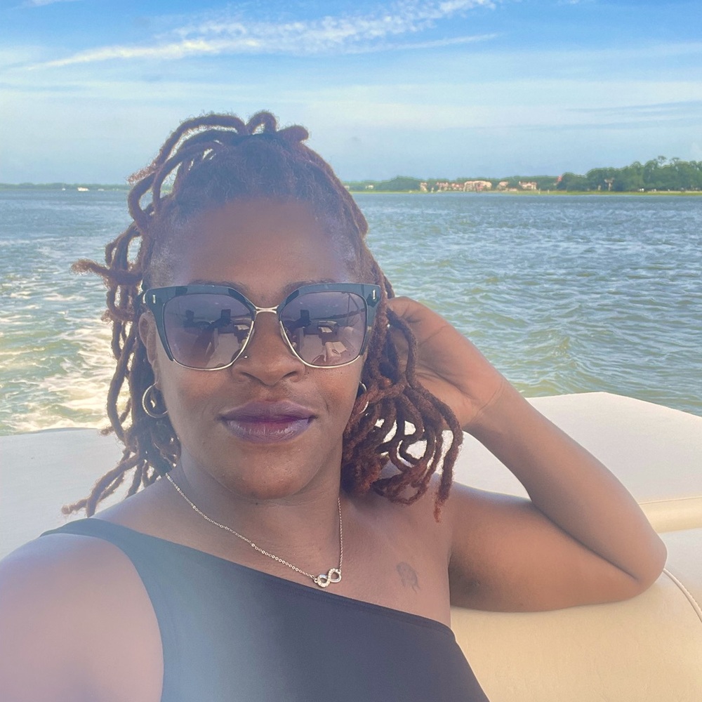 Meet your Posher, Rosita